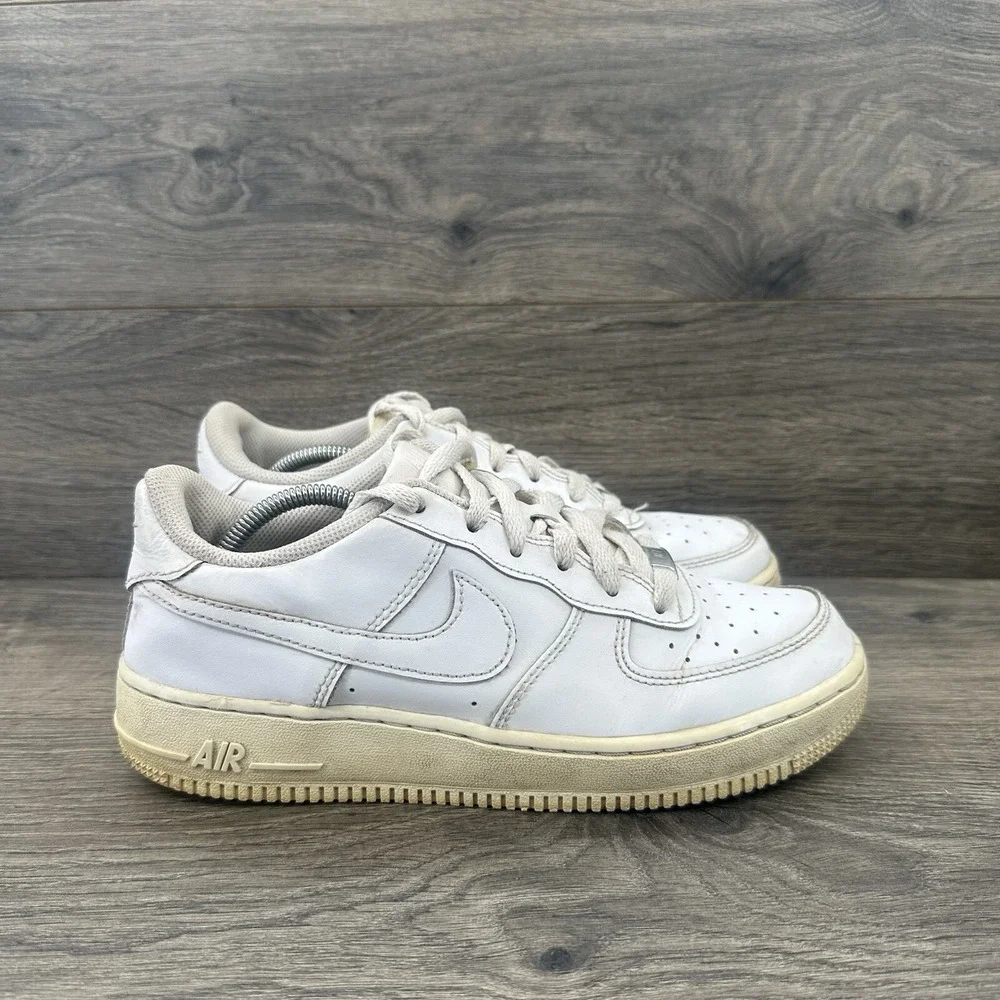 Nike Air Force 1 Youth Shoes‎ Size 6.5Y Triple White Lace Up Low Top 314192